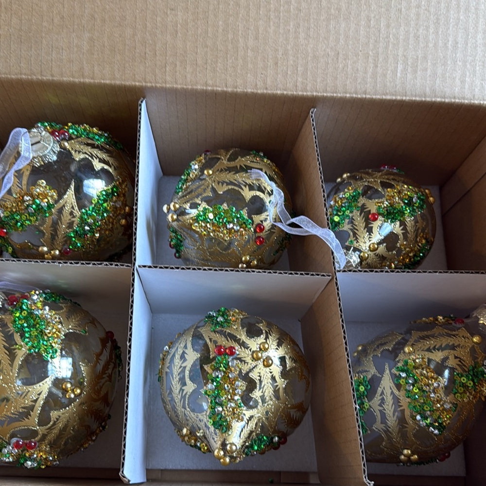 Frontgate Holiday Leaves Embellished Ornaments - Set of 6 - Picture 12 of 16